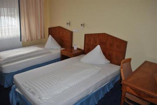 фото отеля Hotel Linde Neu-Isenburg
