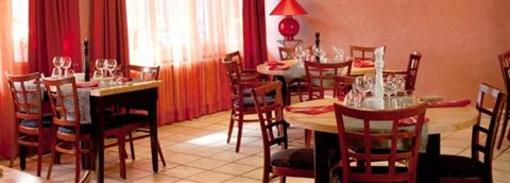 фото отеля Hotel Le Commerce Severac-le-Chateau