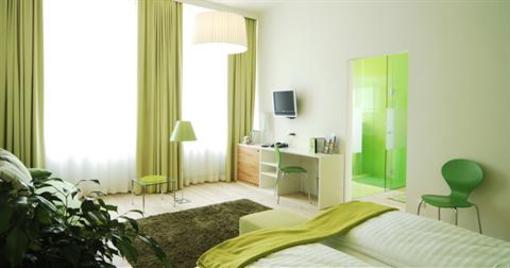 фото отеля Hotel am Nyikospark Neusiedl am See