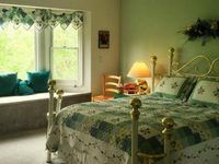 Fox Hollow Bed and Breakfast at Baxter Creek
