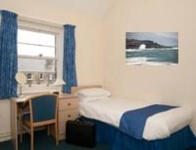 фото отеля Hinsley Hall Bed and Breakfast Leeds