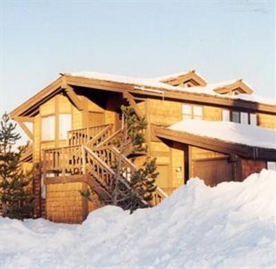 фото отеля Island Park Village Resort