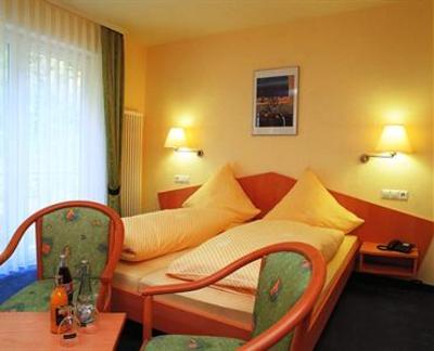 фото отеля Hotel Zum Waldhorn