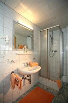 фото отеля Zimmer im Garni Vierjahreszeiten Solden
