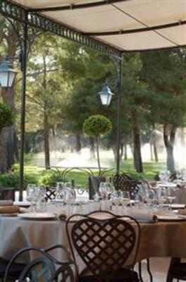 фото отеля Hotel Du Castellet Resort