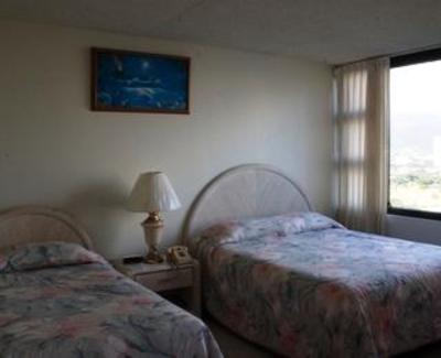 фото отеля Waikiki Banyan Vacation Rentals