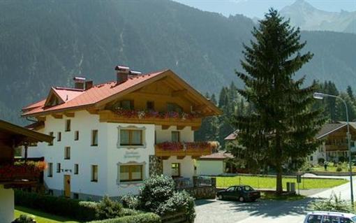 фото отеля Chalet Walchenhof