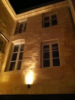фото отеля Hotel La Cour Carree Bordeaux