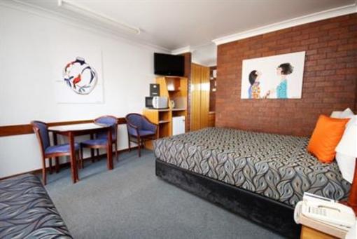 фото отеля Country Pathfinder Motor Inn