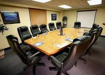 фото отеля Quality Inn & Conference Centre Downtown