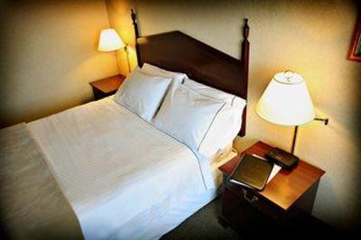 фото отеля Quality Inn & Conference Centre Downtown