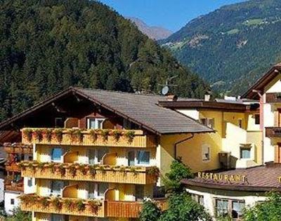 фото отеля Hotel Tirolerhof St. Leonhard in Passeier