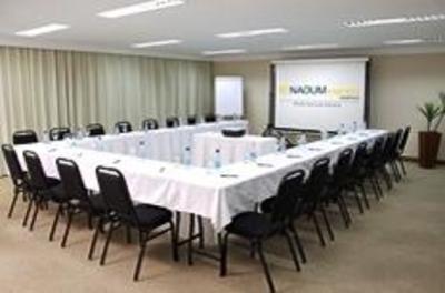 фото отеля Naoum Express Anapolis