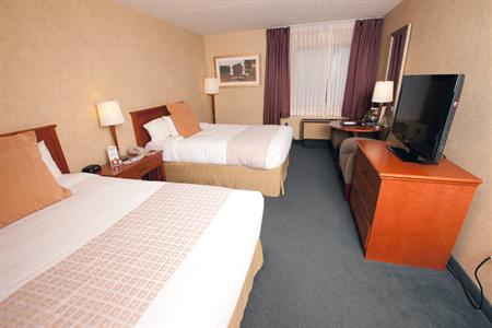 фото отеля BEST WESTERN North Bay Hotel and Conference Centre