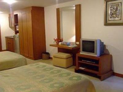 фото отеля Ballys Studio Suites Sukhumvit Bangkok