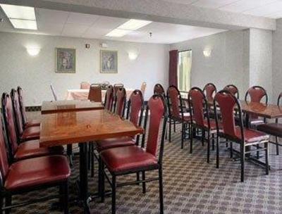 фото отеля Super 8 Shepherdsville