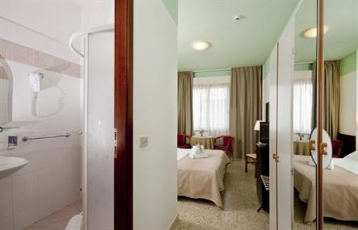 фото отеля Hotel La Perla Rimini