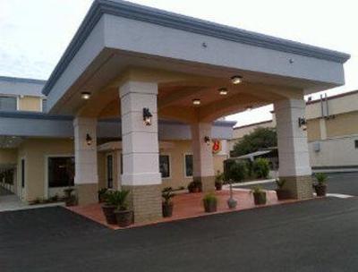 фото отеля Super 8 Valdosta Mall