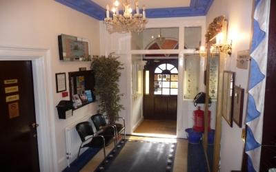 фото отеля Crompton Guest House London