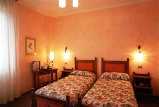 фото отеля Hotel Nuova Italia