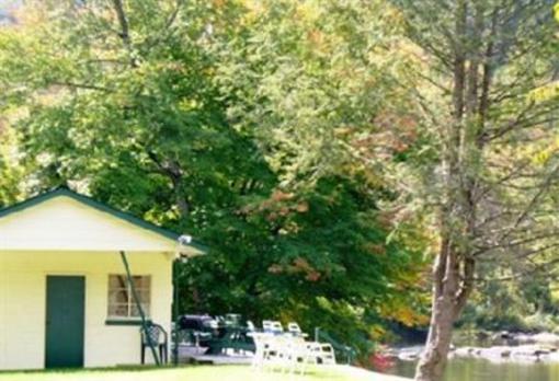 фото отеля Riverbend Lodging