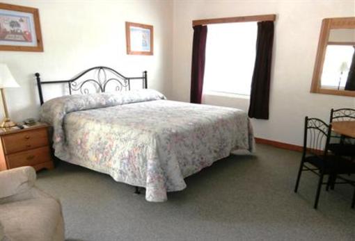 фото отеля Riverbend Lodging