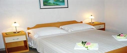 фото отеля Apartmani Mare