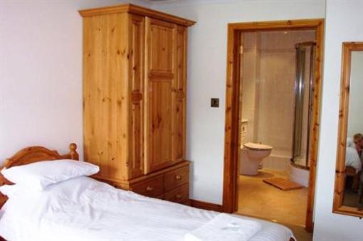 фото отеля Tregurrian Villas