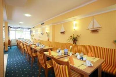 фото отеля Residenz-Strandhotel Rostock