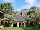 фото отеля Thulani Guesthouse Cape Town