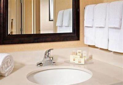 фото отеля Courtyard Hotel Detroit Novi
