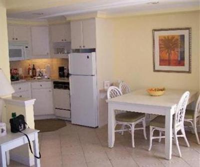 фото отеля Inn at the Beach