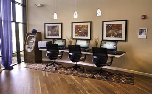 фото отеля DoubleTree by Hilton Hotel Buffalo - Amherst