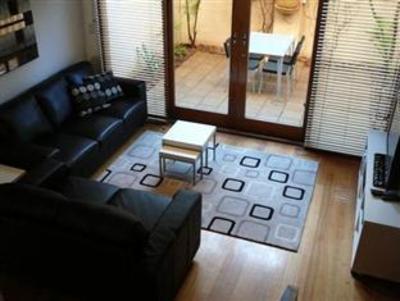 фото отеля Bower Street Apartment