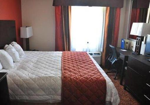 фото отеля Rodeway Inn & Suites near Okoboji Lake