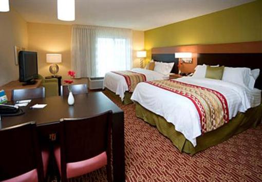 фото отеля TownePlace Suites Fort Wayne North