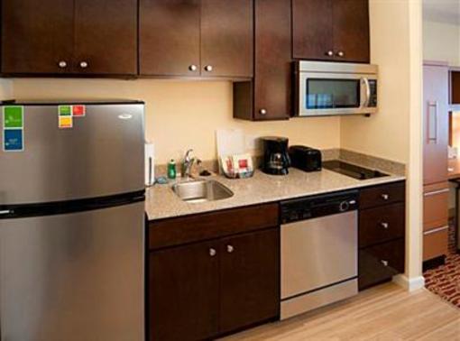 фото отеля TownePlace Suites Fort Wayne North
