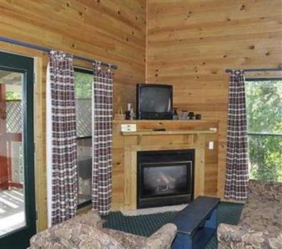 фото отеля Riverbend Motel & Cabins