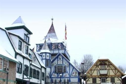 фото отеля Riverbend Motel & Cabins