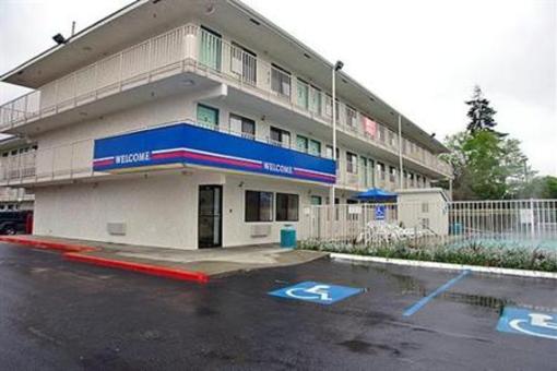 фото отеля Motel 6 Seattle North Kirkland