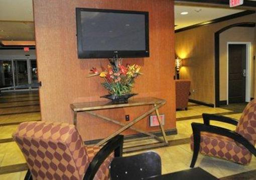 фото отеля Comfort Suites Alexandria