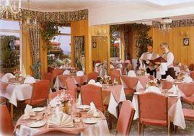 фото отеля Hotel Riviera Bournemouth