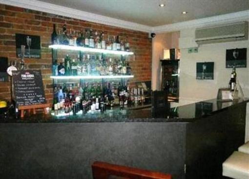 фото отеля Stanwell House Hotel