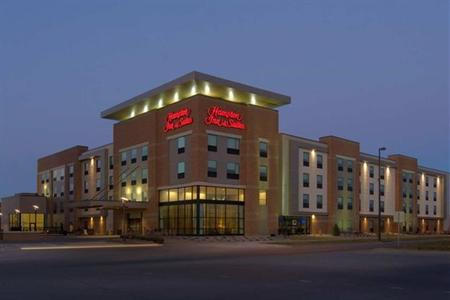 фото отеля Hampton Inn & Suites Omaha - Downtown