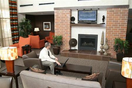 фото отеля Hampton Inn & Suites Omaha - Downtown