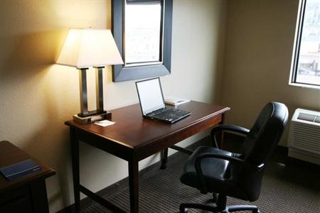 фото отеля Hampton Inn & Suites Omaha - Downtown