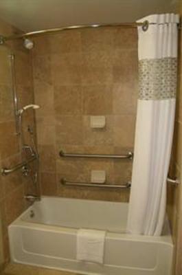 фото отеля Hampton Inn & Suites Omaha - Downtown