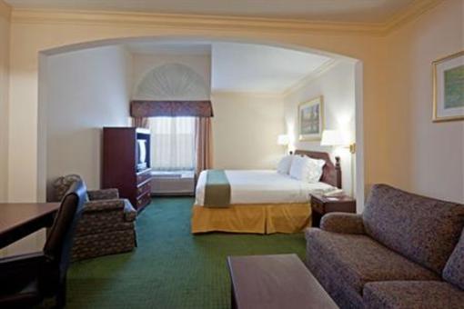 фото отеля Holiday Inn Express Amherst-Hadley