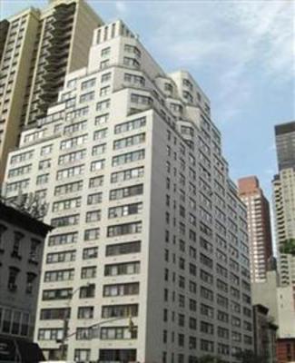 фото отеля Churchill Apartments at 279 East 44 New York City