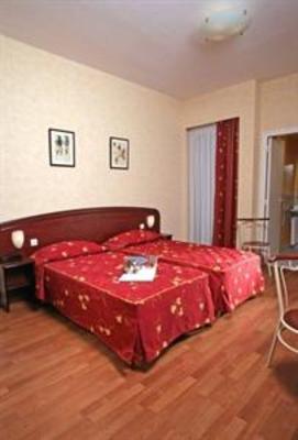 фото отеля Le Cornouaille Hotel